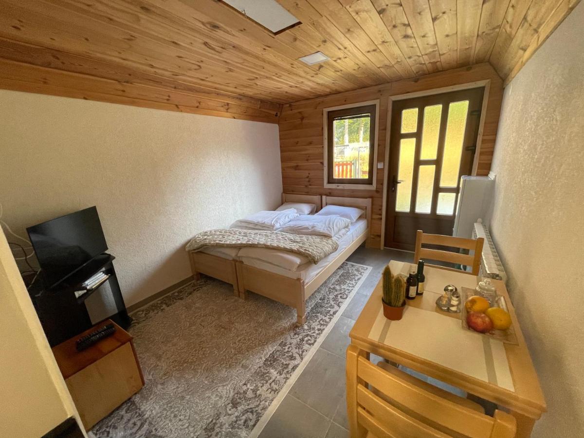 Small House Floki Zabljak  Ngoại thất bức ảnh